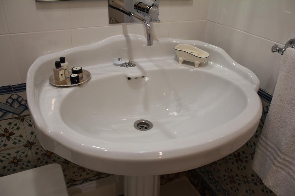 Lisbon Downtown Inn Bagian luar foto