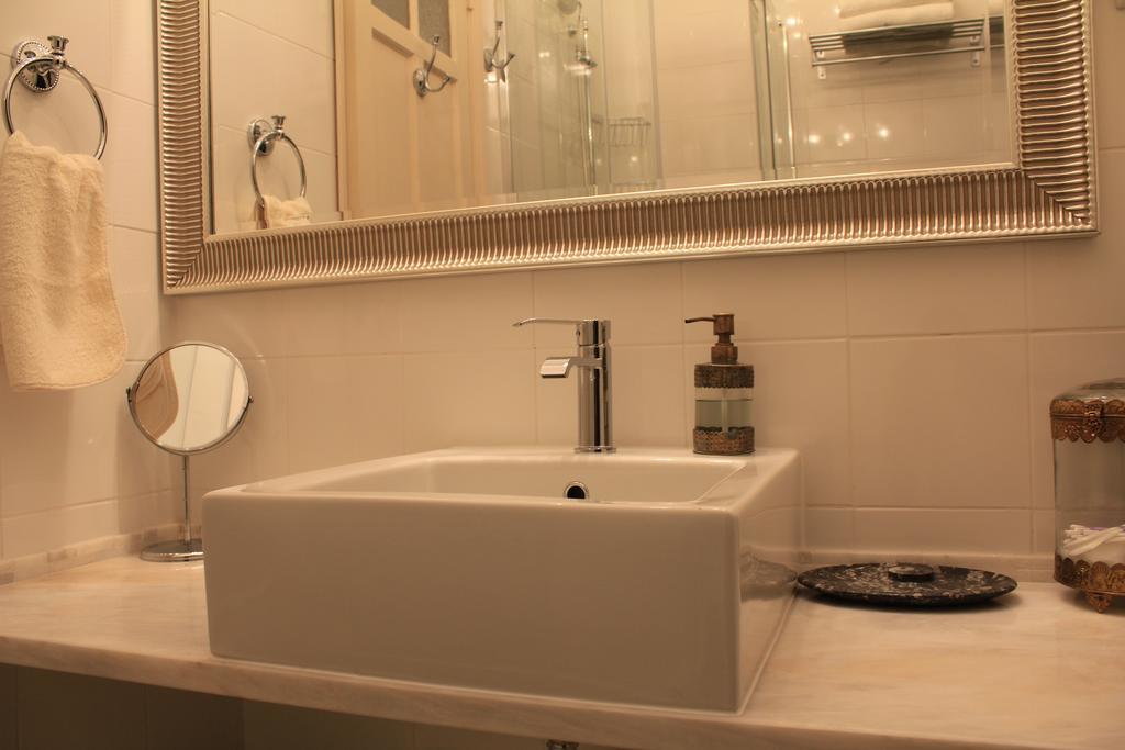 Lisbon Downtown Inn Bagian luar foto